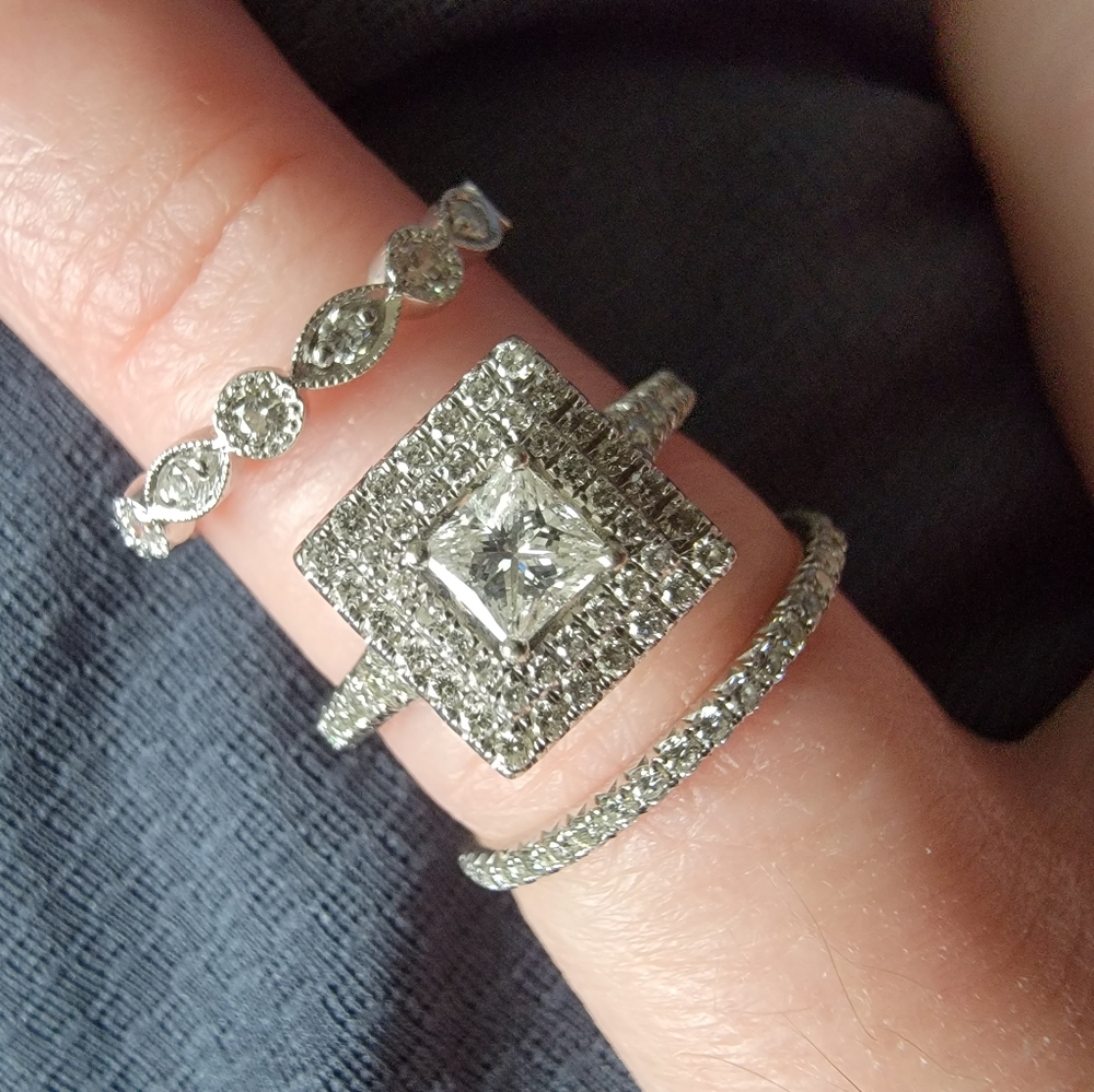 Engagement ring + 2 wedding bands